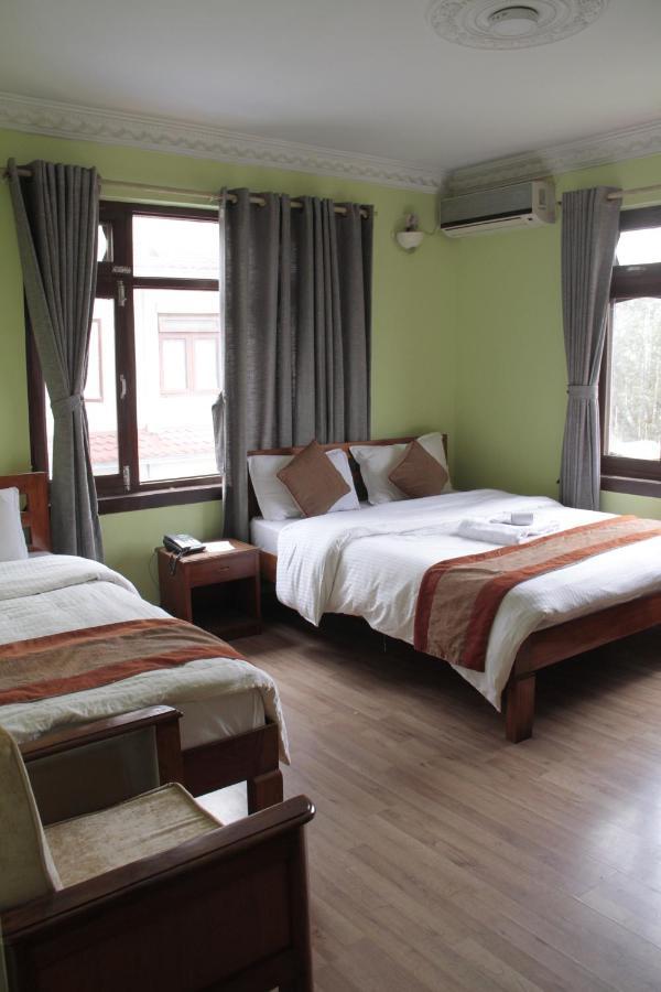 Hotel Lotus Garden Kathmandu Esterno foto