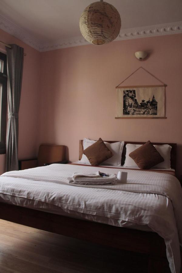 Hotel Lotus Garden Kathmandu Esterno foto