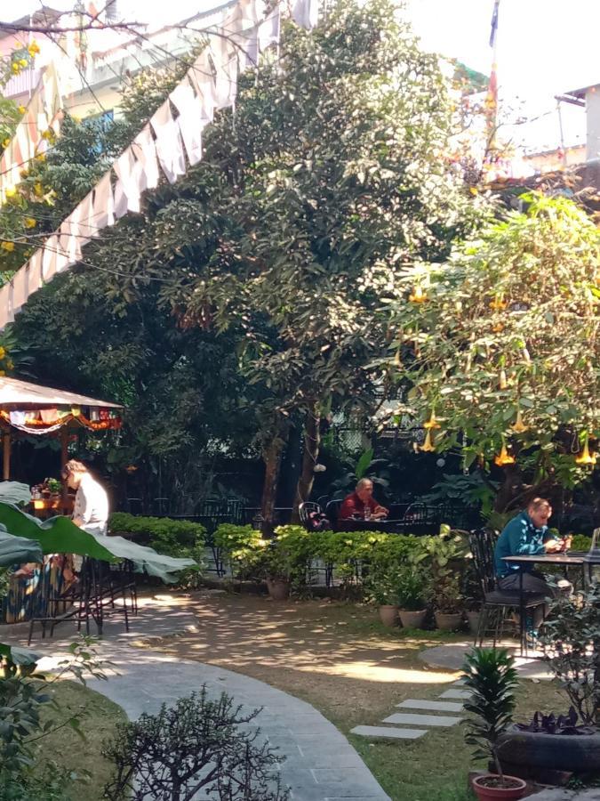 Hotel Lotus Garden Kathmandu Esterno foto