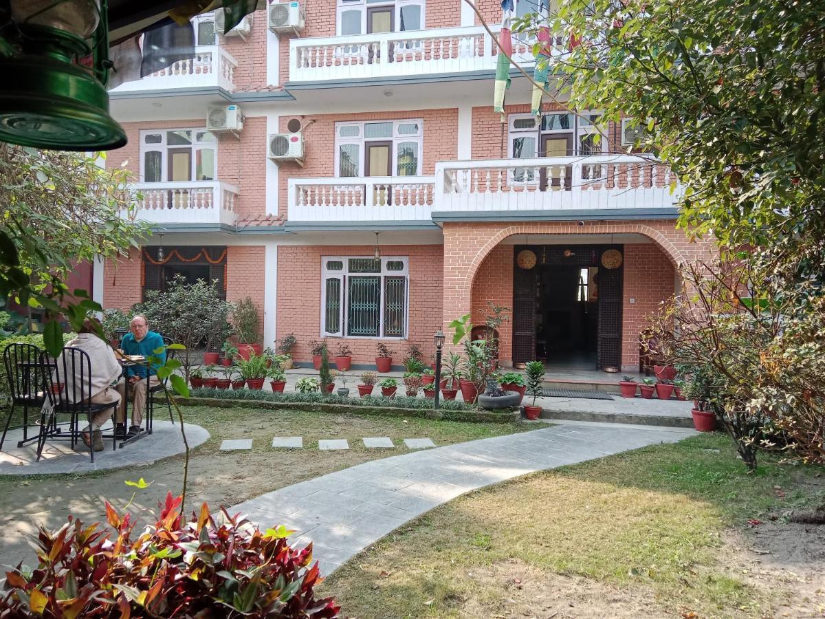 Hotel Lotus Garden Kathmandu Esterno foto