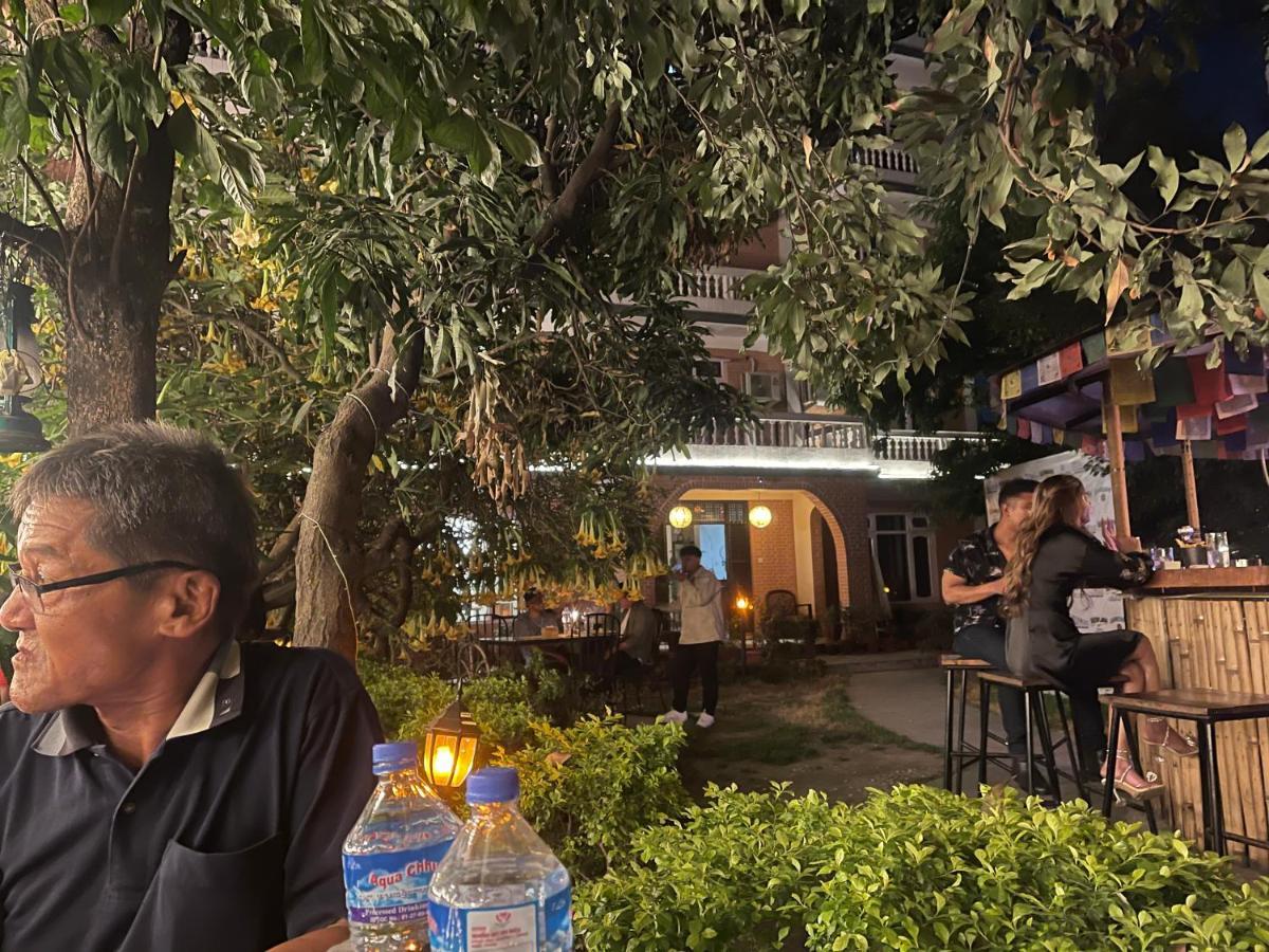 Hotel Lotus Garden Kathmandu Esterno foto
